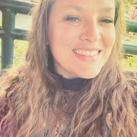 Meet your Posher, Megan - Picture 1 of 1